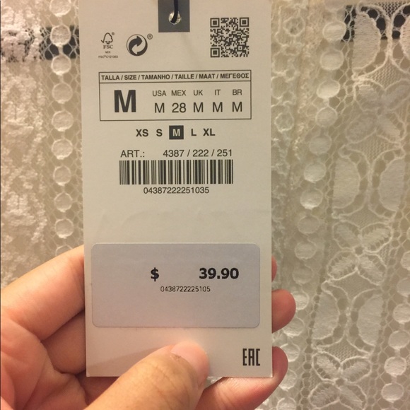 Zara Ivory Lace Long Steve Top - Picture 3 of 3